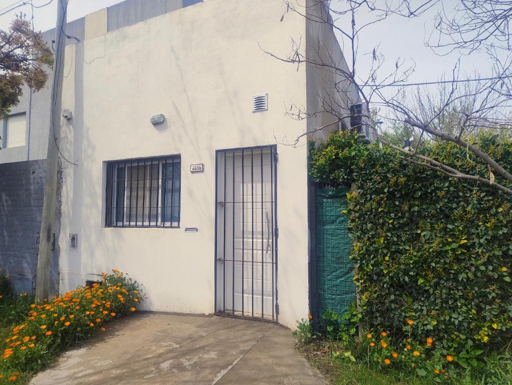 Departamento en las afueras - 2