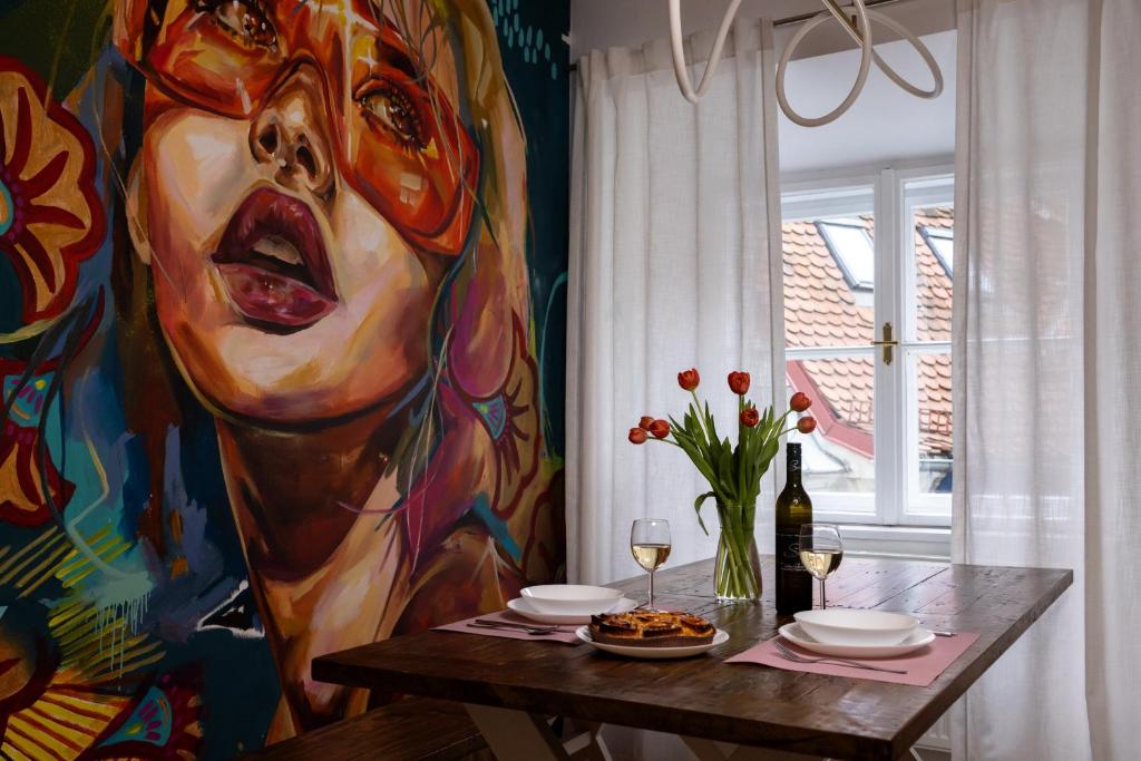 Carillon by BestChoice - Old City - Self Check-in with PARKING option, Štýrský Hradec