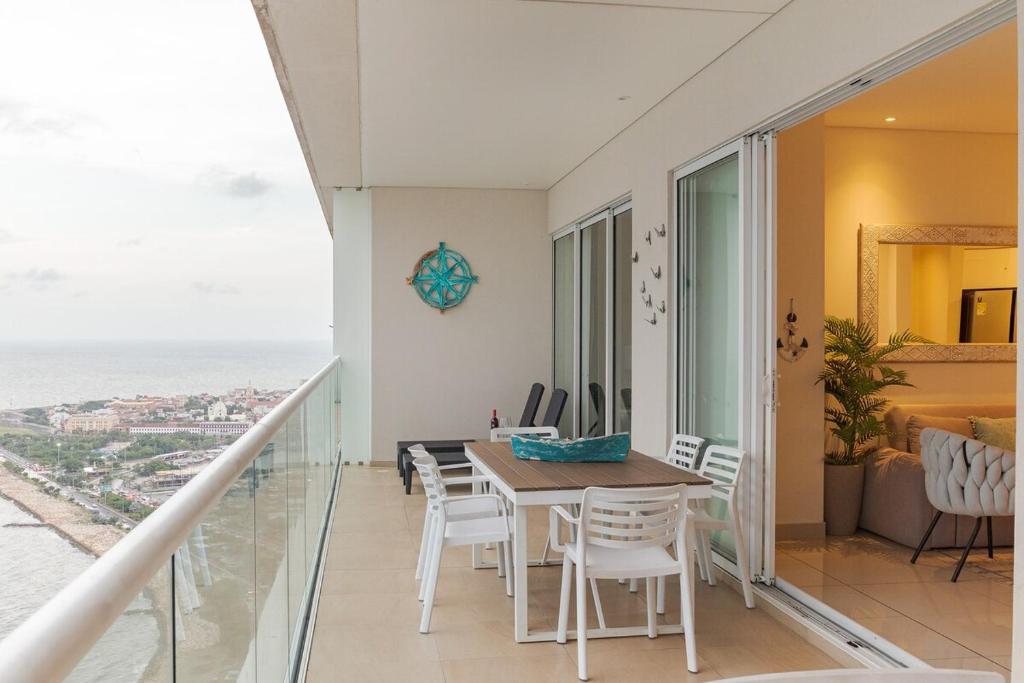 Luxurious apartment in condominium H2 with a view of the sea apto 2706 - 1