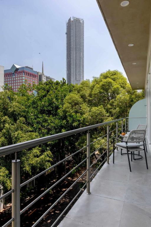 414 Capitalia Chic 2BR with Rooftop and Valet Parking - 4