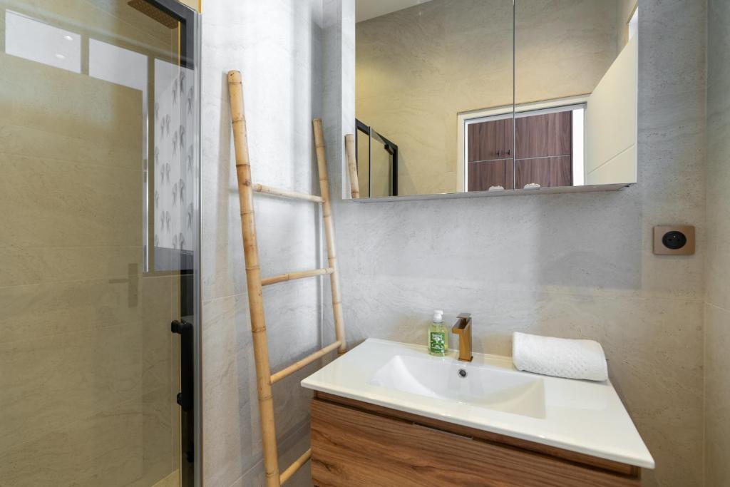 New Studio for 2 near Bastille - 4