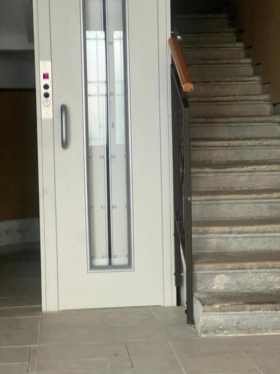 Alla Scalinata del Teatro Rossetti confort suites parcheggio in Viale XX Settembre - 2