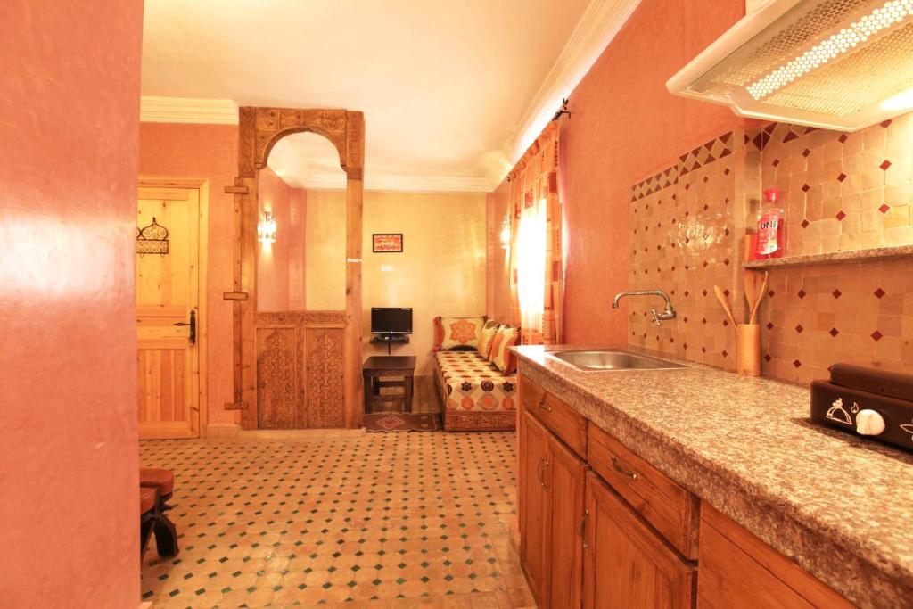 Kitchen, Dar Rio Oro Hotel in Dakhla