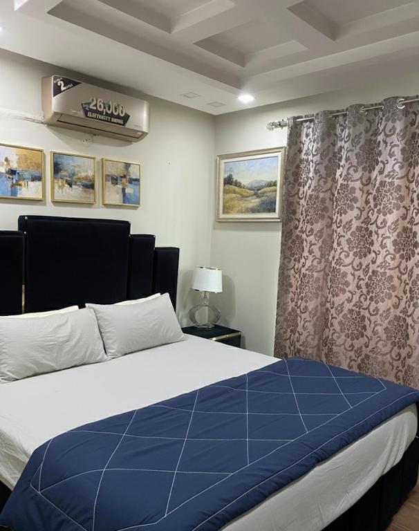 This flat is in bharia town lahore and come here to have cozy and peaceful stay with your family and friends, Lahore