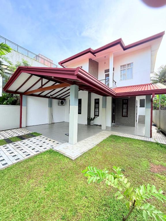 CHERN GUEST HOUSE - Madiha, Badahelagoda