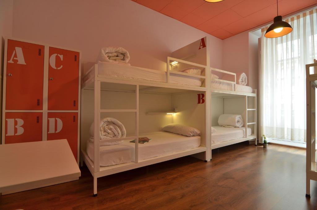 Far Home Atocha - 2