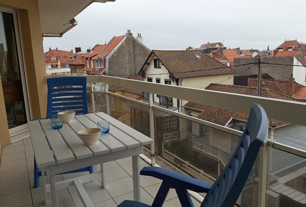 Appartement plein centre à 300m de la plage - 3