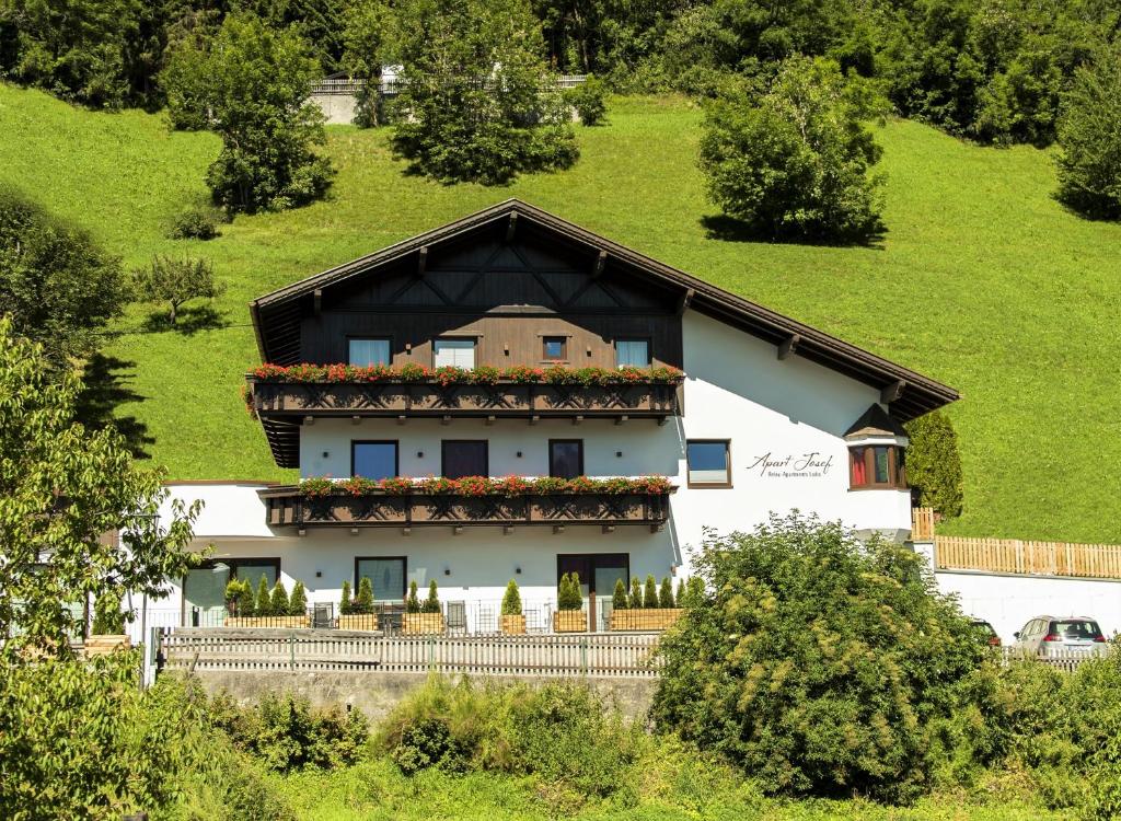 Apart Josef - 5