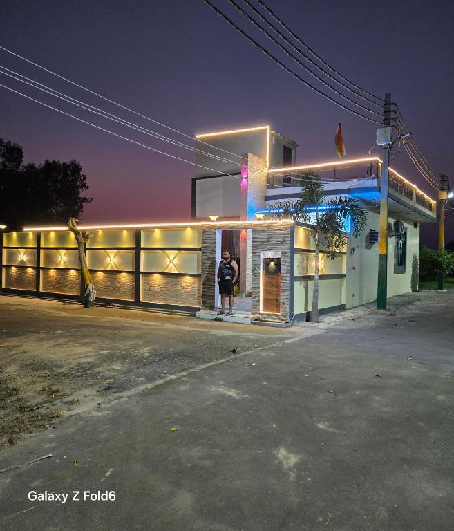 Shera farm, Khatauli