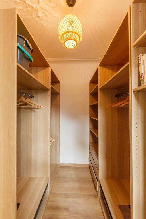 Spacious & bright apartment - Top location - 5
