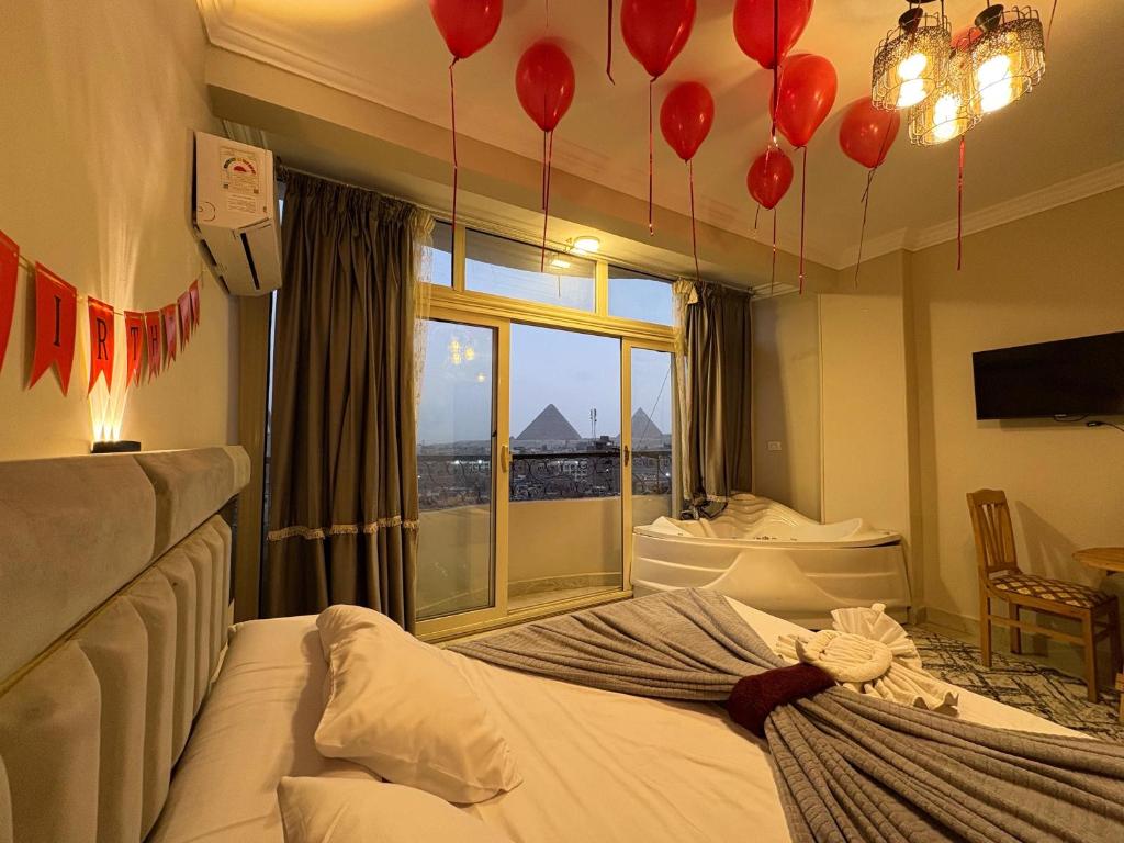 tota pyramids inn view, Káhira