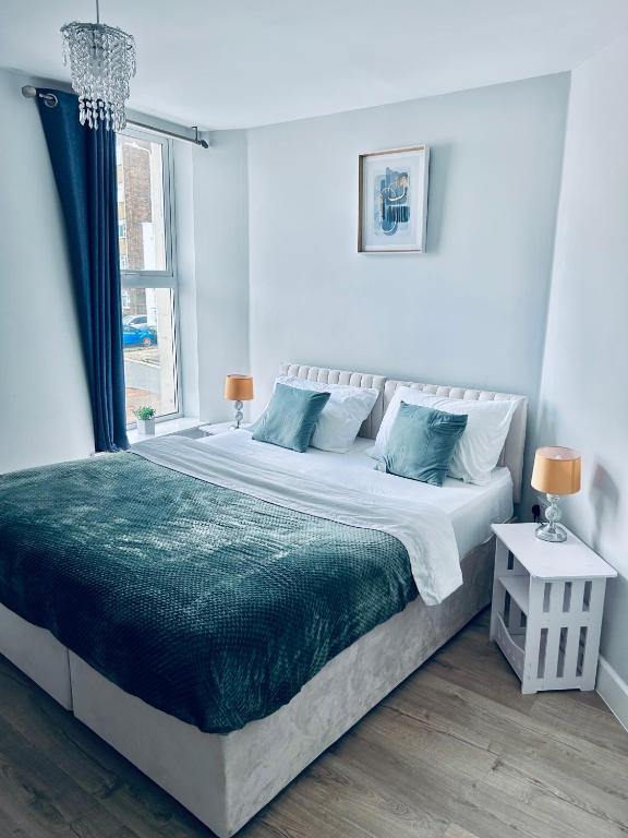 Folkestone Harbour Flat 2BR sleeps 4, Folkestone