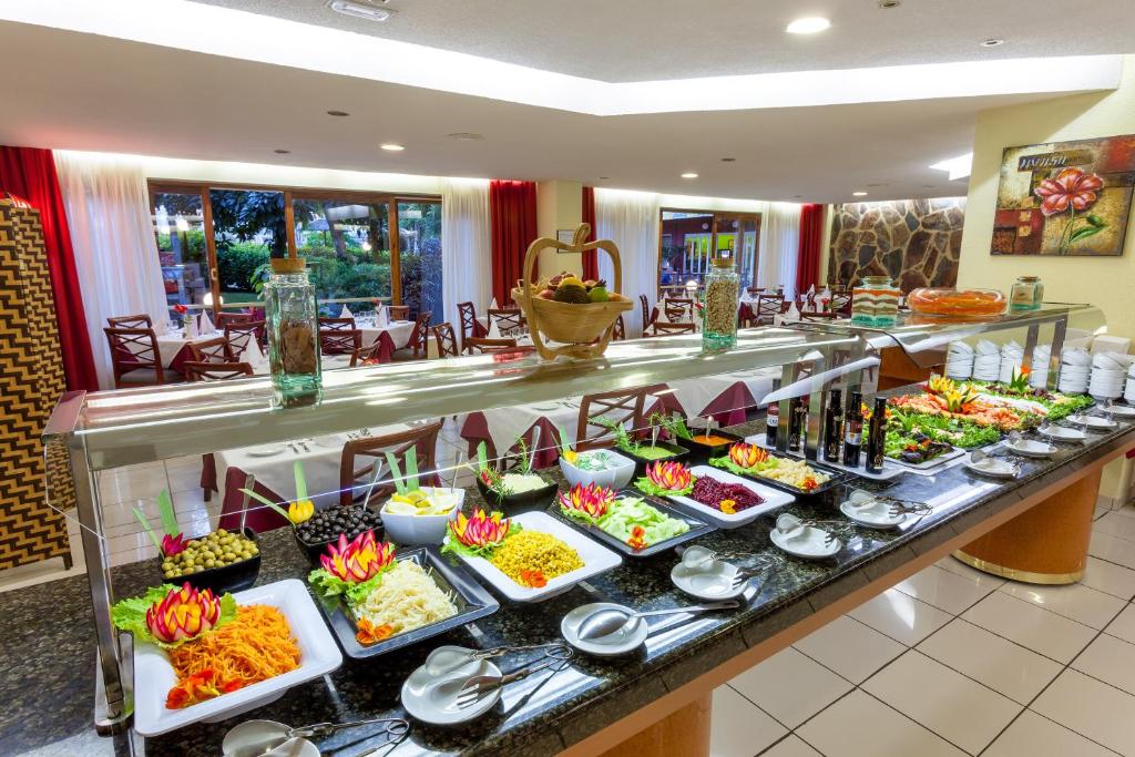 Apartamentos Masaru — Restaurant & bars in Puerto de la Cruz, Canary Islands