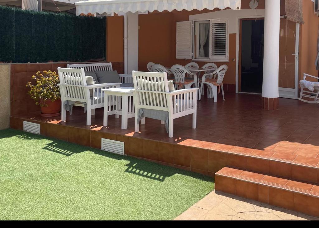 Preciosa casa con patio R54 by Novadesta - 2