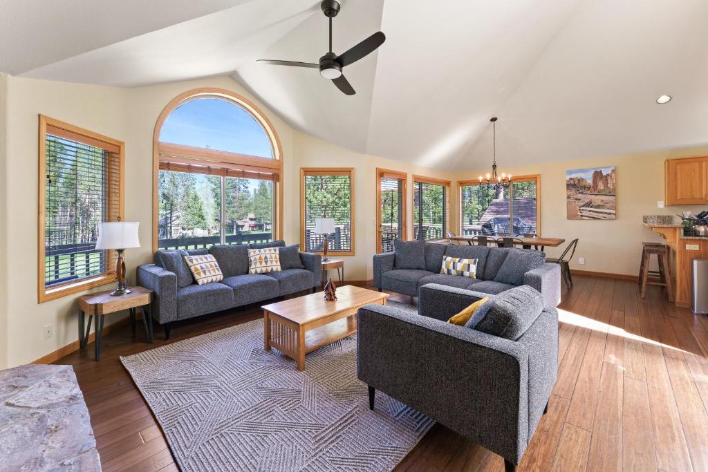 7 Vine Maple home, Sunriver