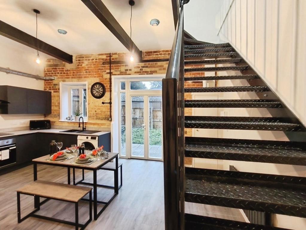 Stylish 2-Bed Home Near A11, Thetford