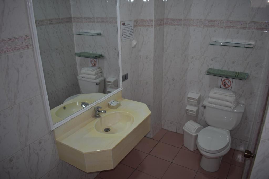 Hotel Arenas Blancas - 4