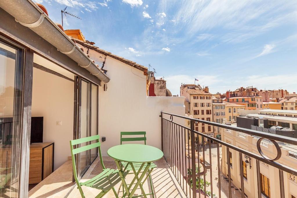 Apartment with rooftop view of Halles - 4