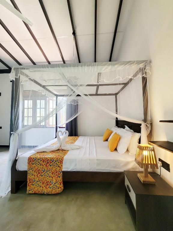 Walk To Surf, Ahangama