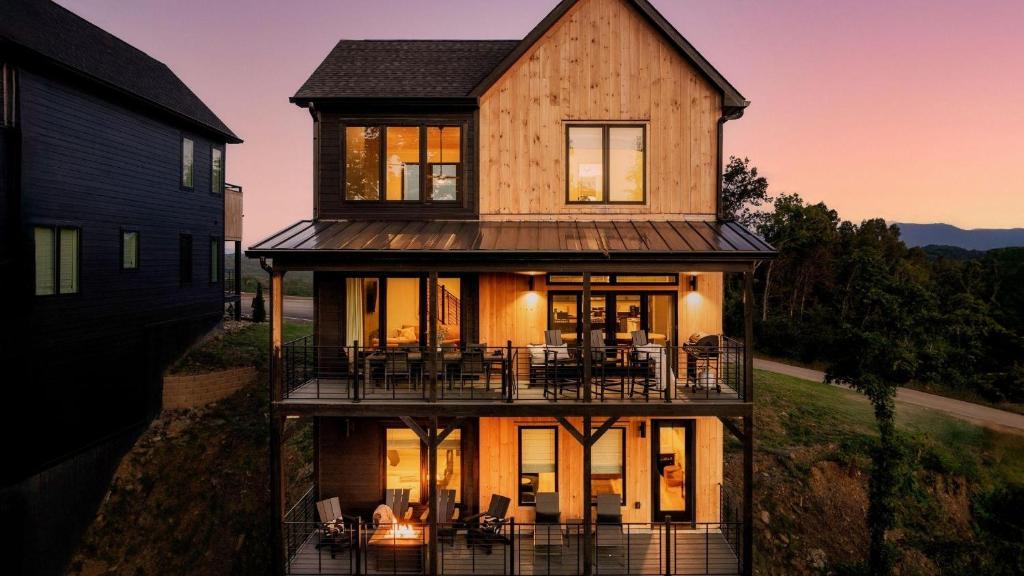 Yang at Reedmont, Sevierville