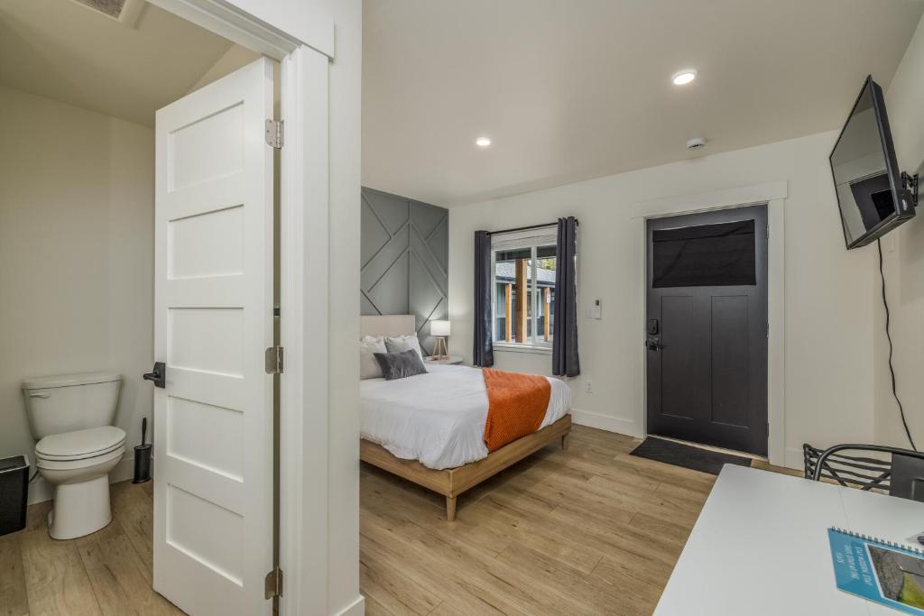 Cozy Studio in Heart of CDA Only 5 Min to the Resort And Lake, Coeur d'Alene