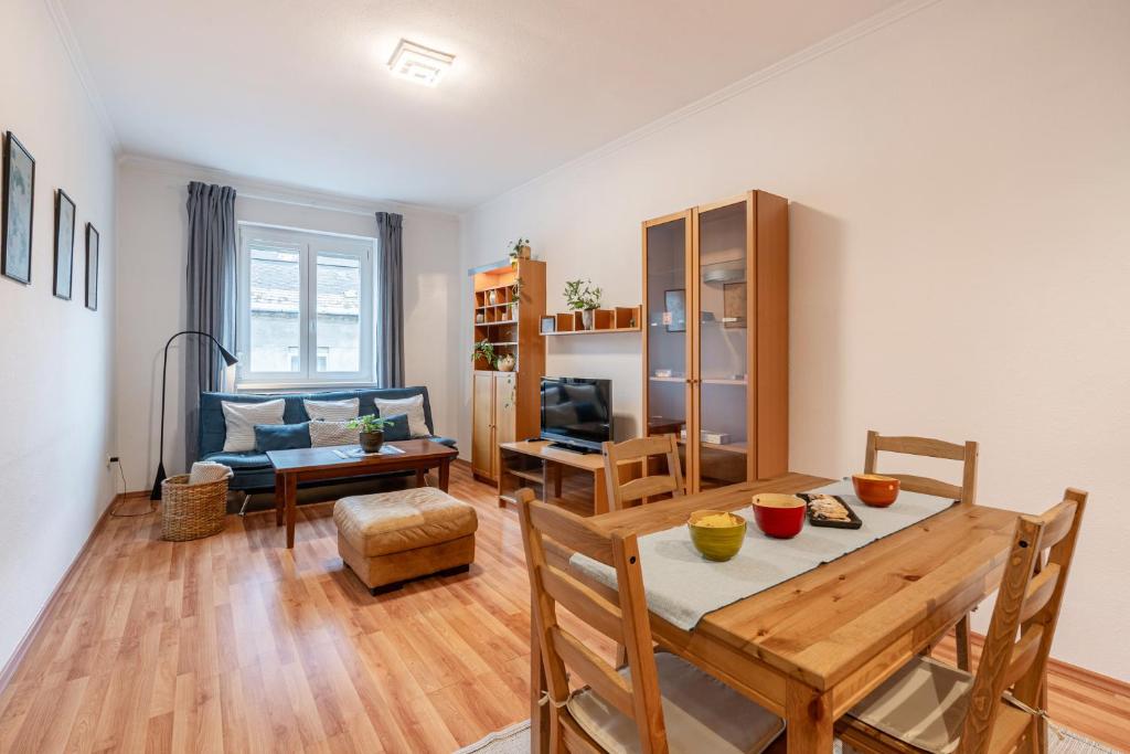 Center Stay 1 Stop to Airport, Budapešť