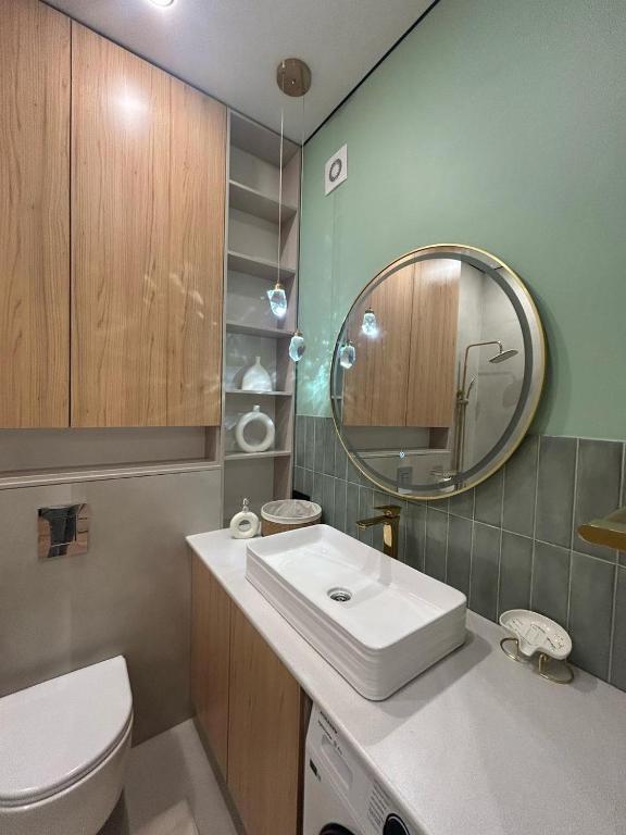 Comfortable apartment in central street, Almaty