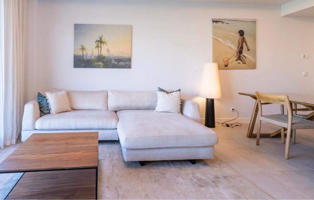 Escape to Estepona in This Sleek 2-Bedroom Apartment - 2
