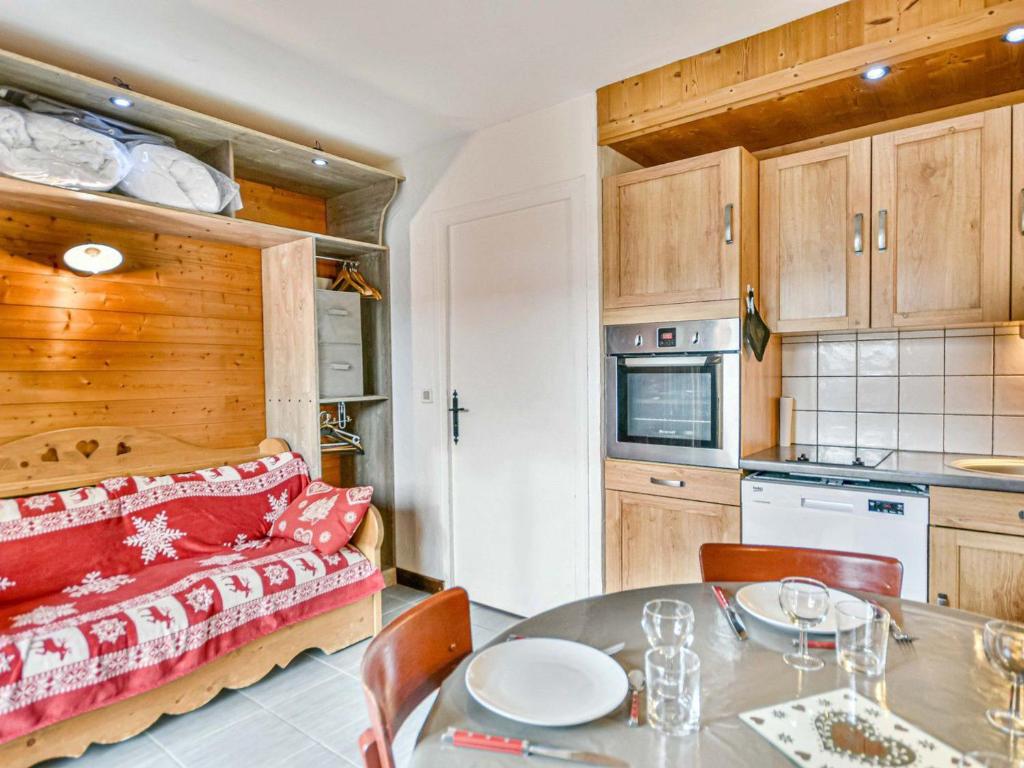 Studio cosy centre-village avec balcon, parking, cuisine équipée - FR-1-685-50 - 5