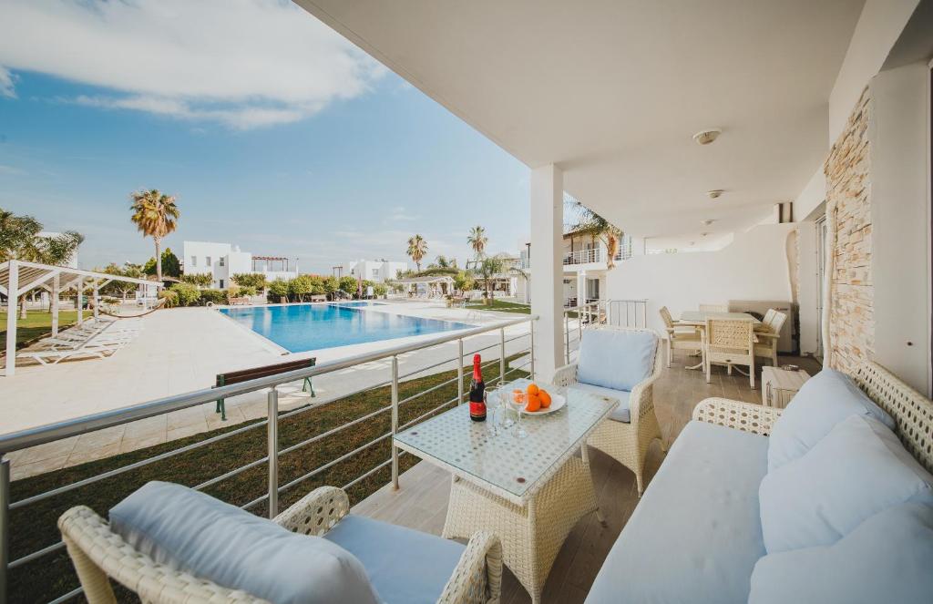 Трехкомнатные апартаменты в жилом комплексе Caesar Beach D3 Flat4, Boğaz