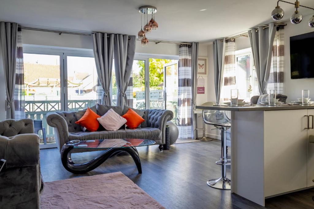 Modern Medway Bungalow - 3BR Garden & Free Parking, Kent, Rainham