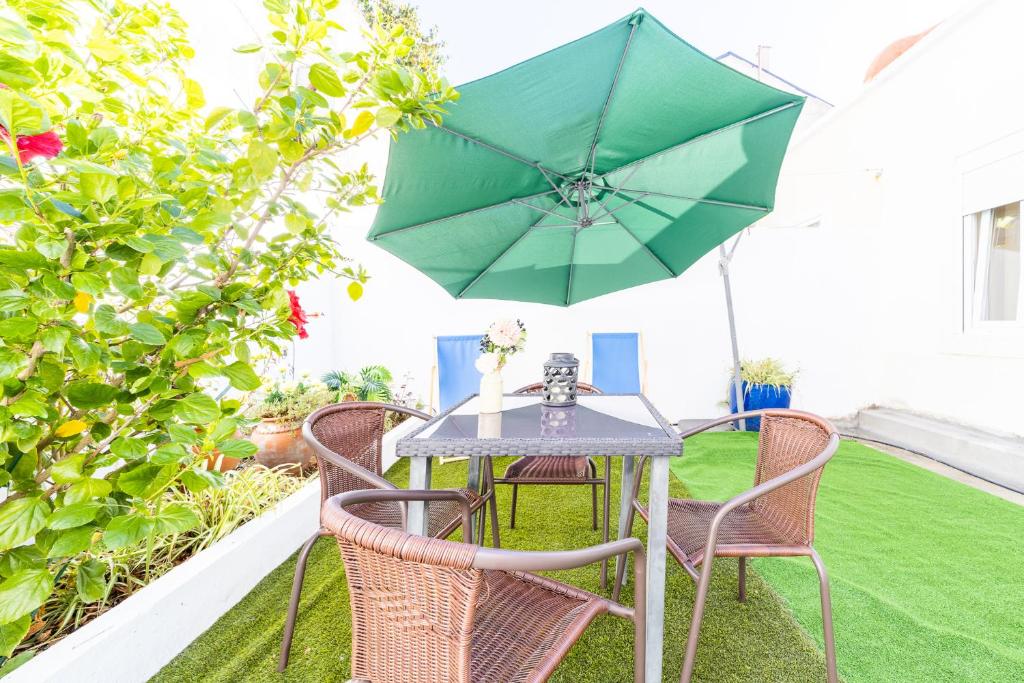 Peaceful 2-bedroom House with Garden at the heart of Benfica, Lisabon