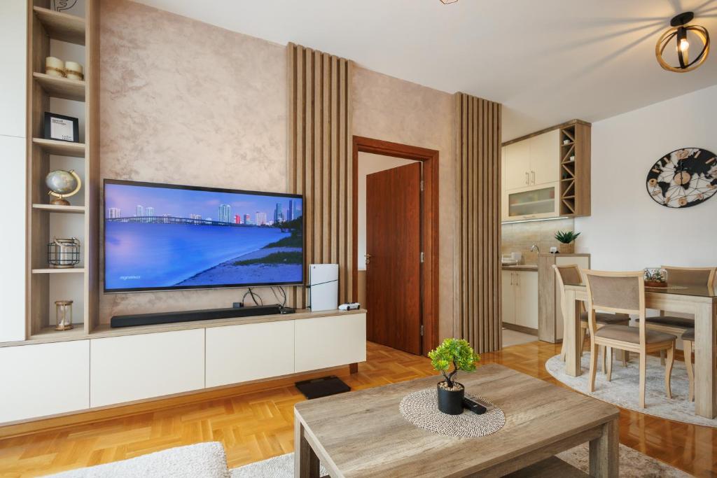 M&M apartment, Pirot