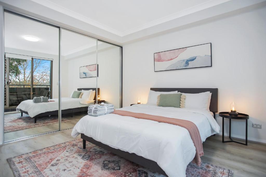 Jacks Unique Central Lodging w Pool, Gym & Parking #2, Sydney