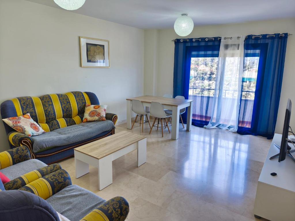 Fastástico 1-4 Huesped Torre del Mar 2 Dorm - 4