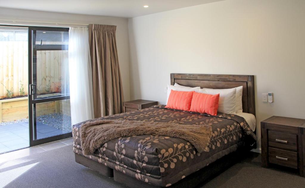 Acacia Lake View Motel photo