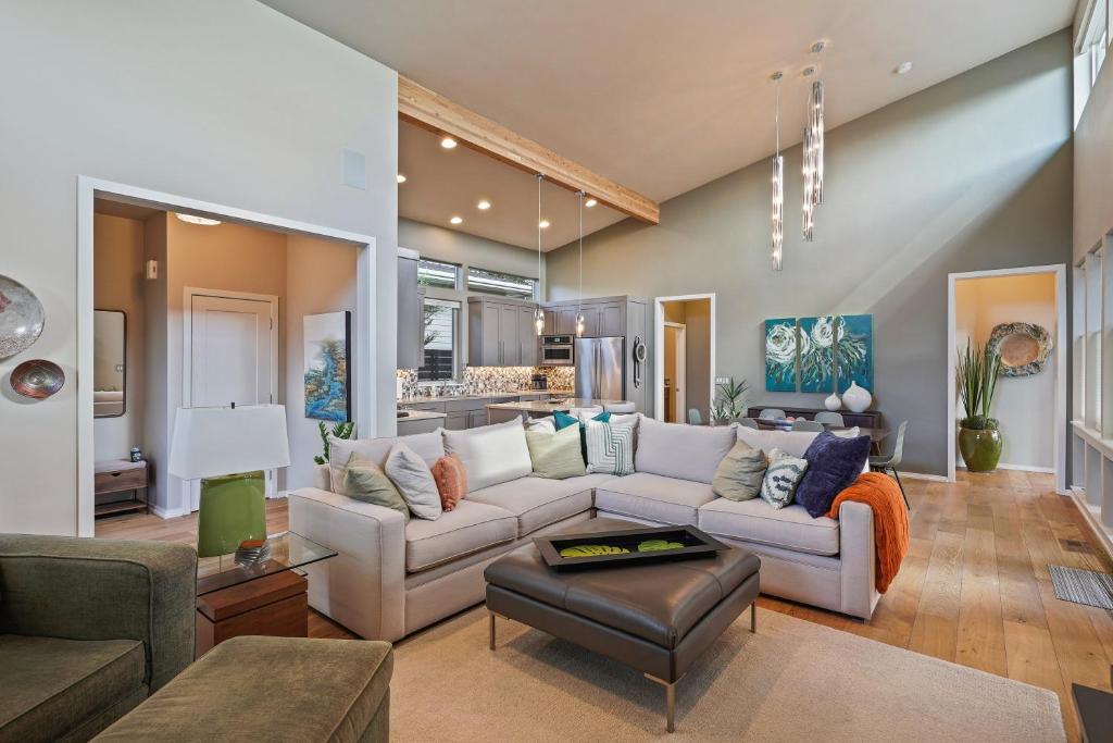 Buckler 30 Days Minimum home, Bend