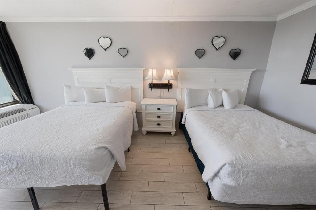 Renovated Oceanfront - Ground Floor - Great Pools!, Myrtle Beach