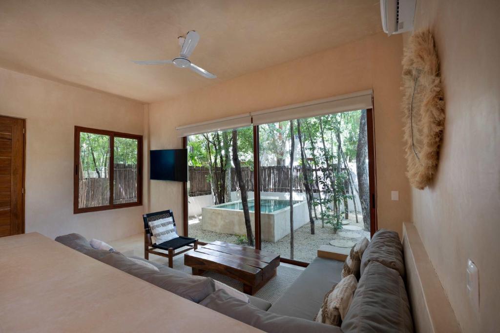 Stylish 3BR Ahal Villa with Pool in Holistika Tulum - 2