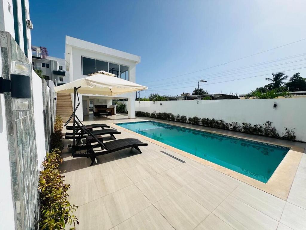 Luxurious pool apartment 5minutes from the airport, La Caleta