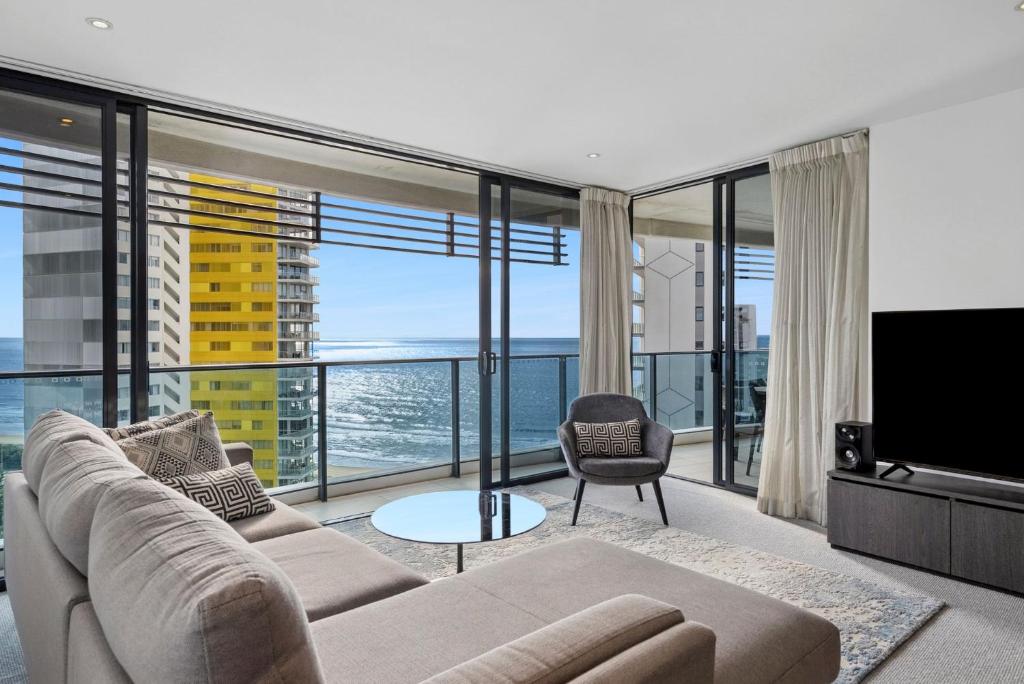 Luxury Oceanview Retreat Oracle Tower 1 Level 24, Gold Coast