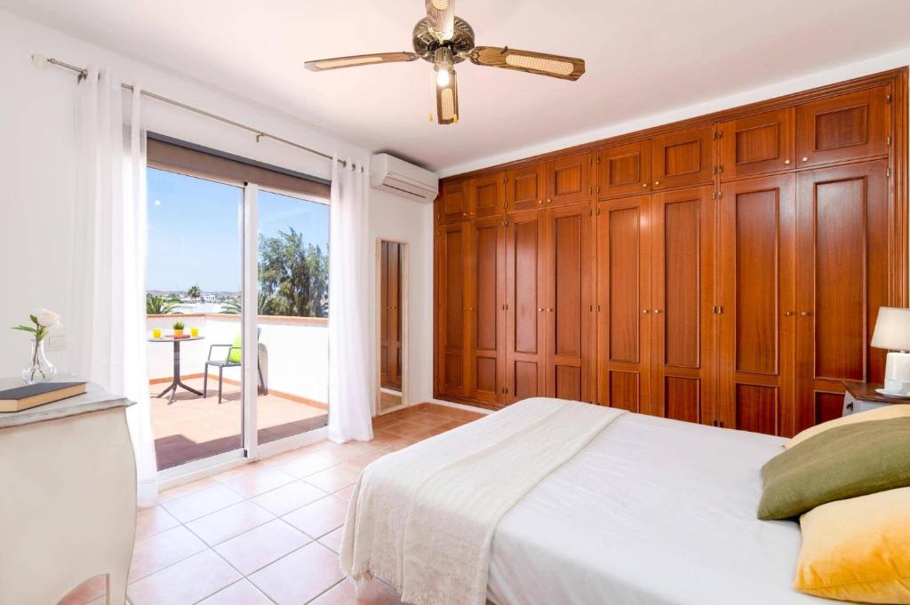 Villa Enrique by Villa Plus - 5