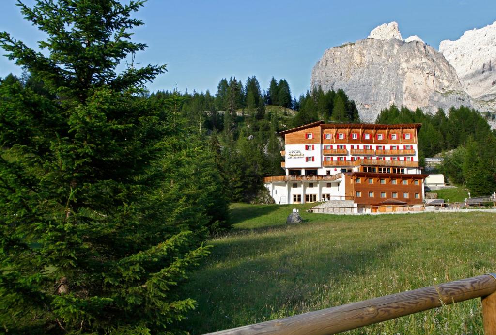 Hotel Meisules — Hotel in Selva di Val Gardena