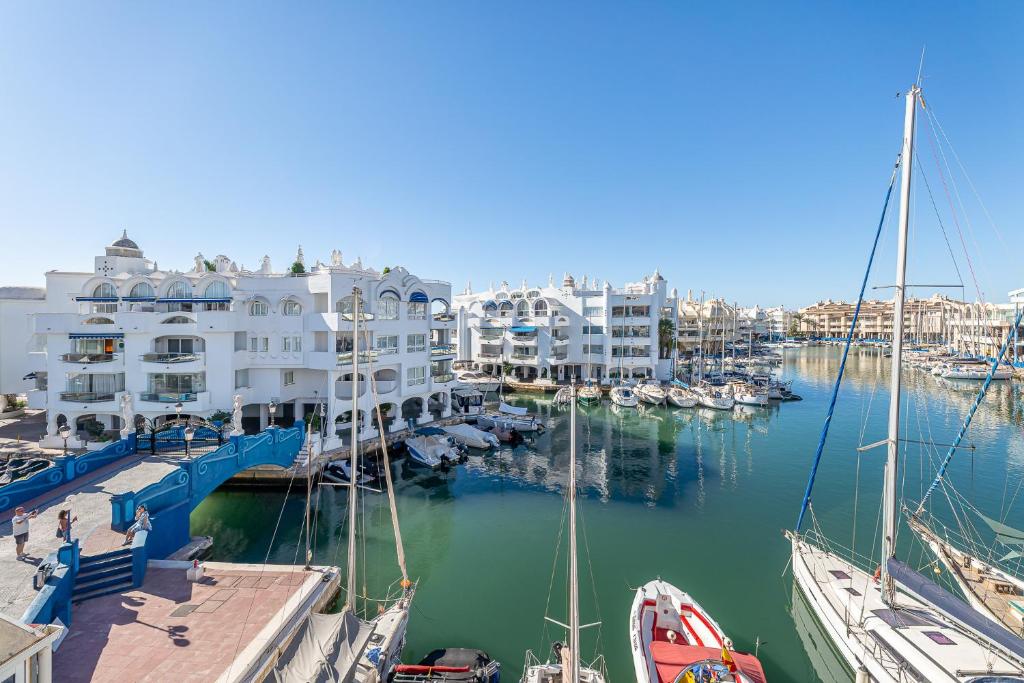 Holiday rentals apartment with Sea Views Puerto Marina - 1