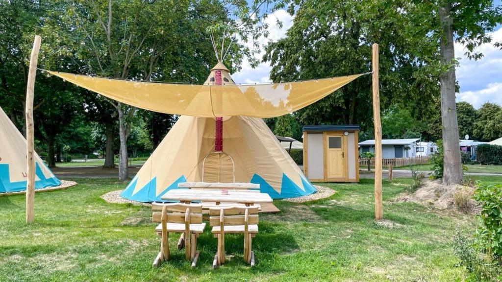Tipi Alabama, Falkenberg