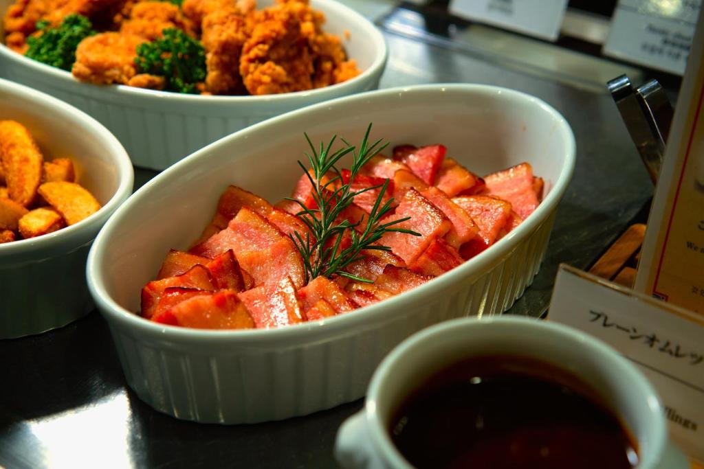 อาหารและเครื่องดื่ม