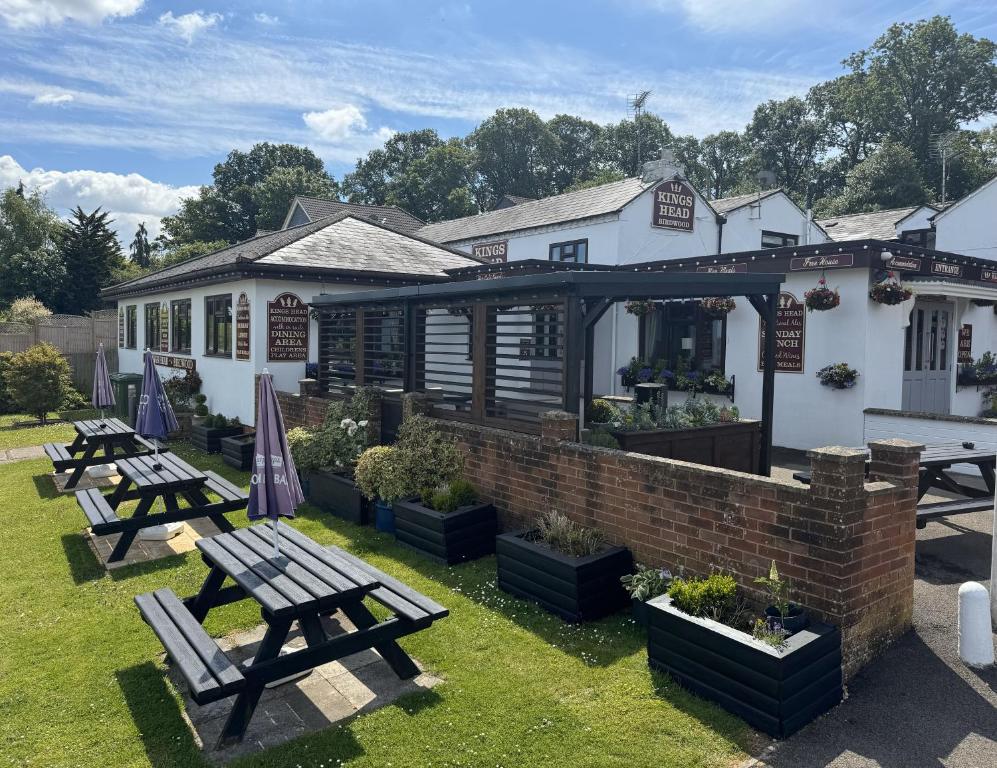 The Kings Head Inn, Longhope photo 4