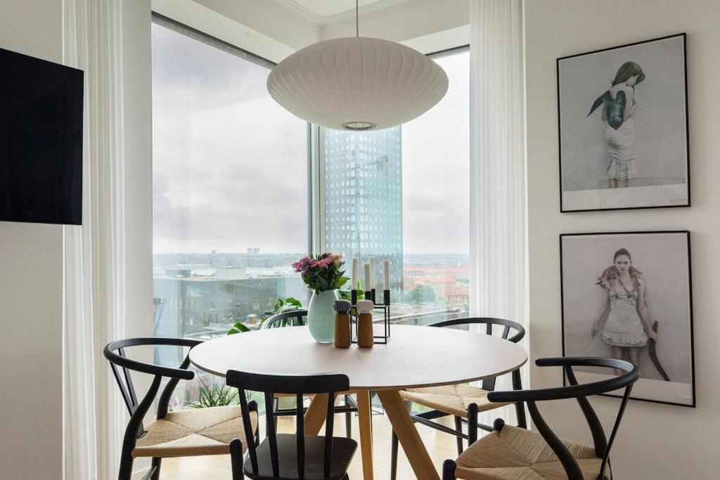 New central apartment with a stunning view, Копенгаген