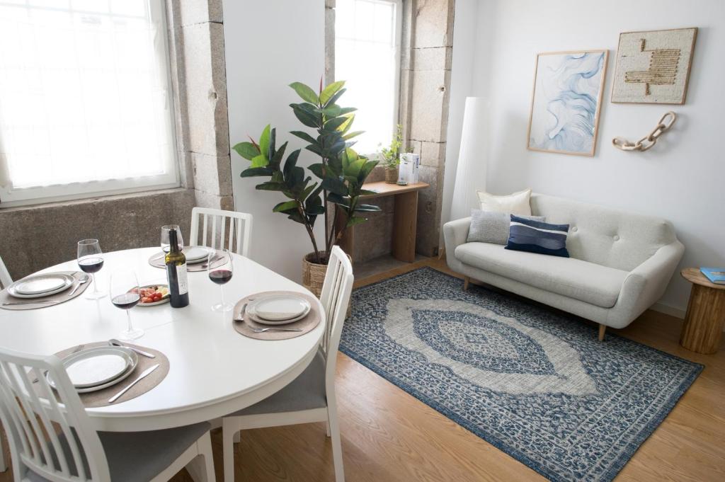 Duplex flat in the heart of historic center w. AC, Porto