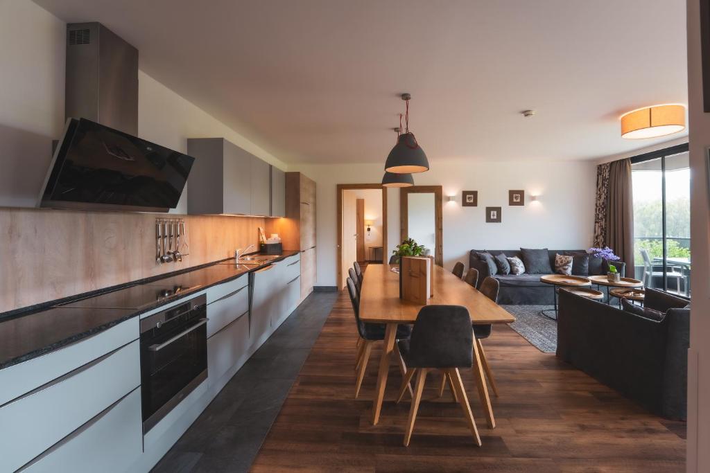 Schonblick Residence Apartments - next to AREIT gondel station